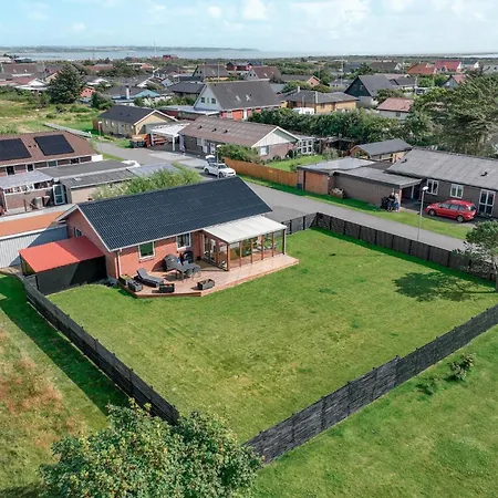 Amazing In With Wifi Holiday home